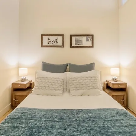 Correeiros Downtown - Historic Appartement *